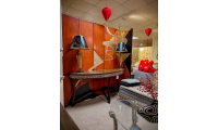 Art-deco Lacquer console