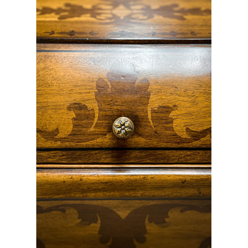 BOX ON STAND