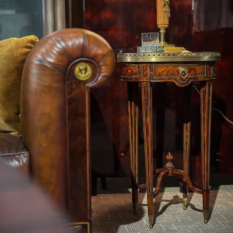 Fine Accent Table ( 5005 -597 )