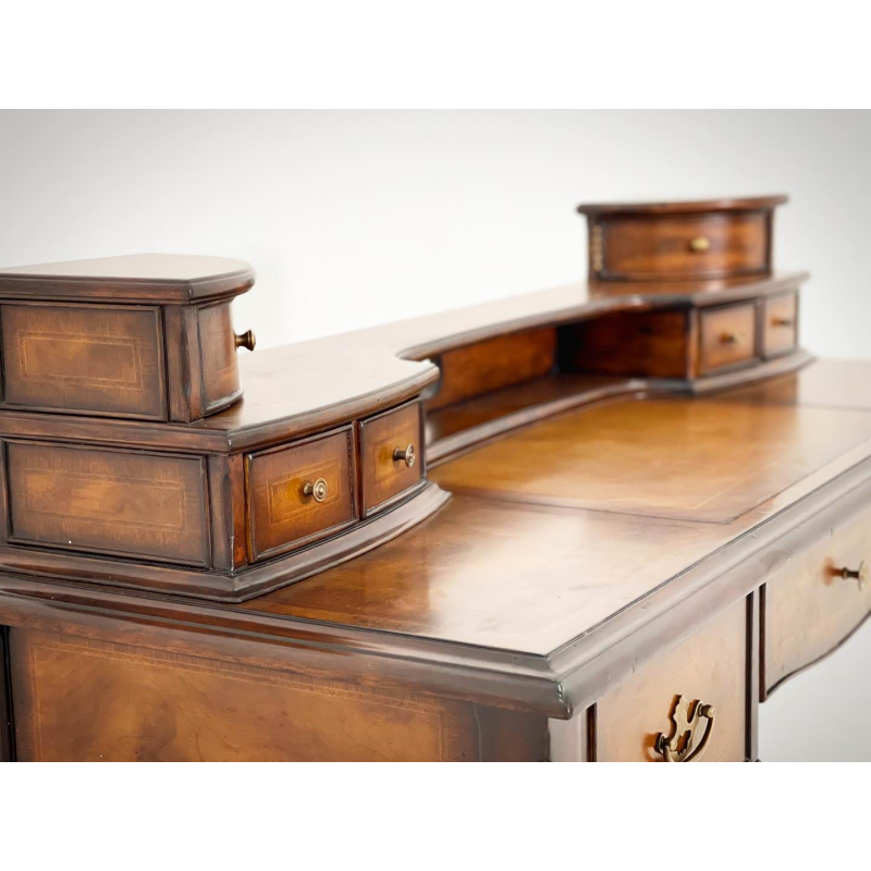 Writing Desk - Bàn làm việc TA